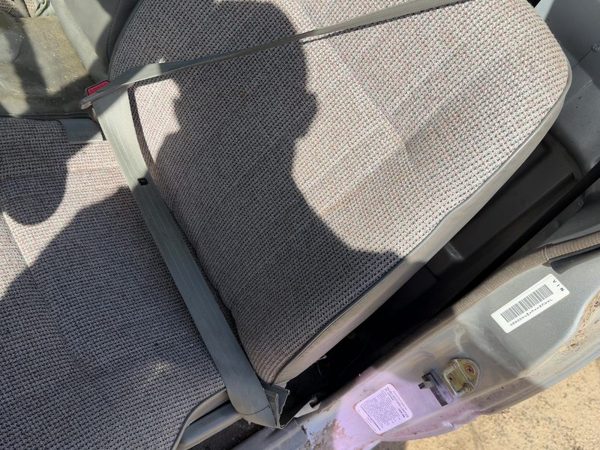 1988-1995 Isuzu Pup Driver Left Front Seat Belt Retractor Oem Shoulder Gray — photo 4