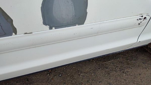 98-08 Ford Crown Vic Passenger Right Front Moulding From Door Trim Strip White — photo 5