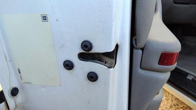 1992-1999 Pontiac Bonneville Driver Left Front Door Latch With Rods/Cables Oem