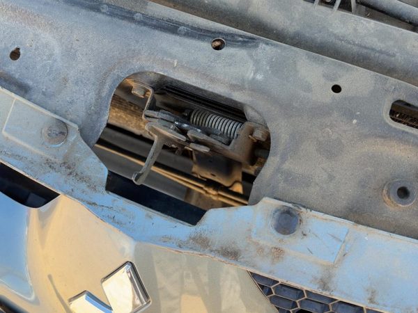2006-2012 Mitsubishi Eclipse Hood Latch Assembly With Bracket Oem Mr950390 — photo 1