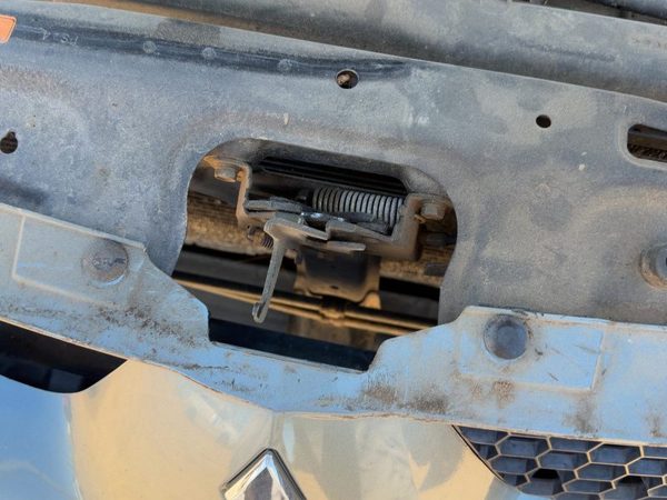 2006-2012 Mitsubishi Eclipse Hood Latch Assembly With Bracket Oem Mr950390 — photo 3