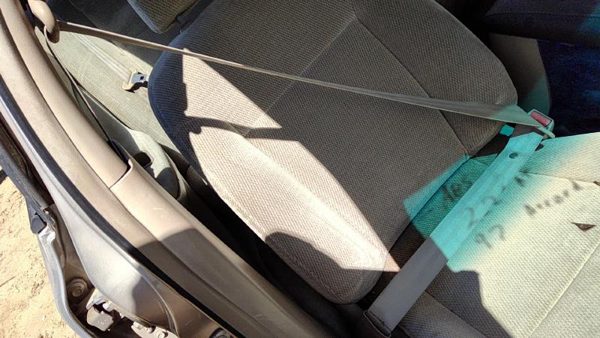 96-97 Honda Accord Passenger Right Front Seat Belt Retractor Oem Shoulder Gray F — photo 2