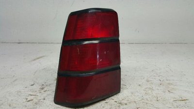 1988-1993 Pontiac Lemans Driver Left Tail Light 2 Door Oem 05974272