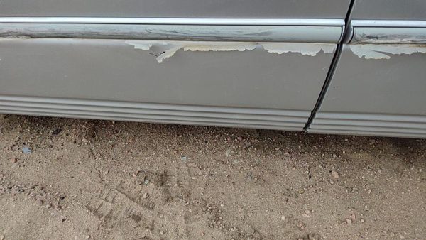 2000 Chrysler Town & Country Driver Left Front Moulding From Door Trim Silver — photo 3