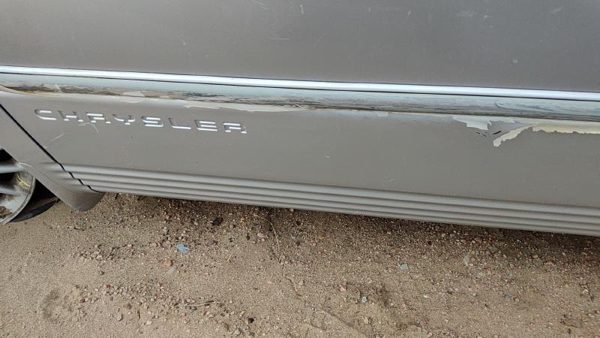 2000 Chrysler Town & Country Driver Left Front Moulding From Door Trim Silver — photo 5