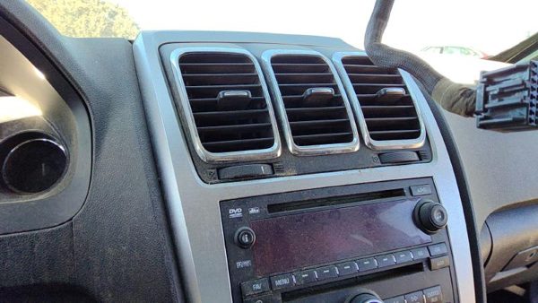 2007-2016 Gmc Acadia Trim Bezel Around Radio Surround Dash Panel Oem — photo 4