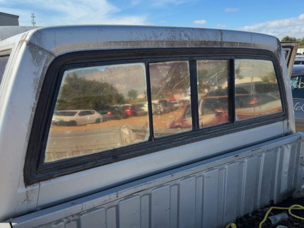 1988-1994 Isuzu Pup Back Glass Rear Window Oem 2900061000 — photo 1