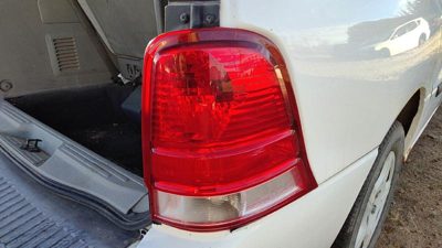 2004-2007 Ford Freestar Passenger Right Tail Light Brake Lamp Oem Rear