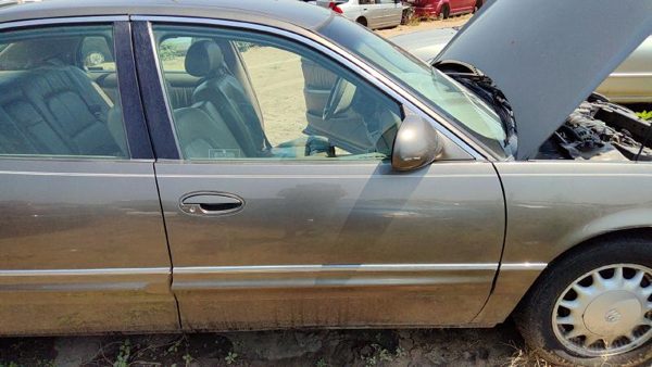 1999 Buick Park Avenue Front Door RH Brown 76U — photo 1
