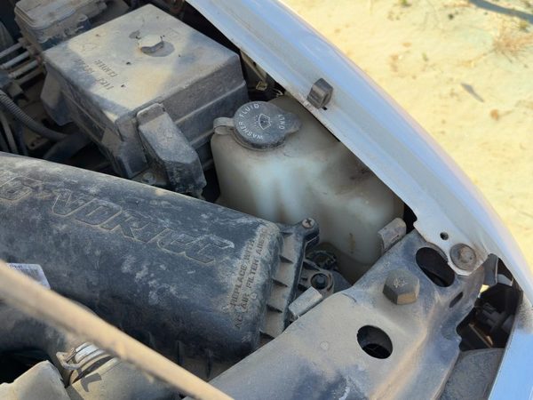 2001 Chevy S10 Blazer Windshield Washer Fluid Reservoir with Pump OEM 12362596 — photo 1