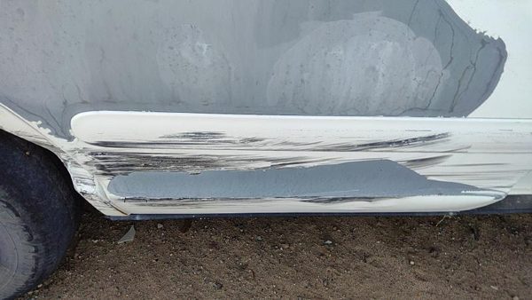 98-08 Crown Vic Passenger Right Rear Moulding From Door Back Trim Strip White — photo 2