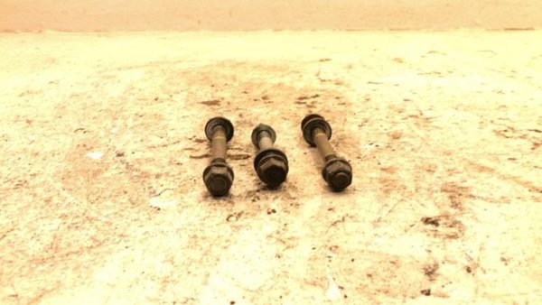 92-95 4 Runner Set of Hardware for Power Steering gear box mounting bolts only — photo 3