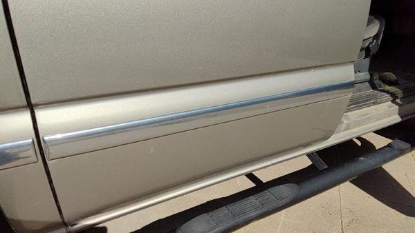 01-02 Sierra 2500 Hd Passenger Right Rear Moulding From Door Oem Back Trim Strip — photo 2