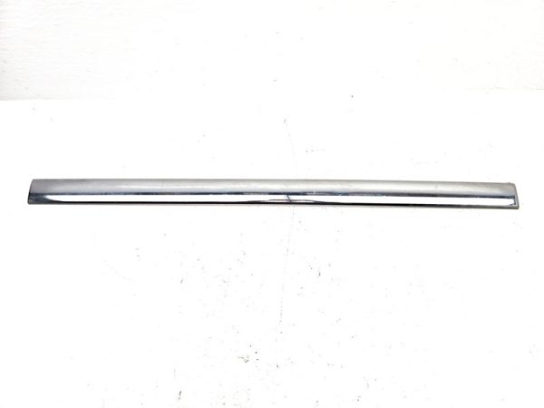 01-02 Sierra 2500 Hd Passenger Right Rear Moulding From Door Oem Back Trim Strip — photo 5