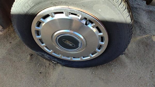 1984-1985 Ford Tempo 13 Hub Cap Wheel Cover Oem 1 E43z1130a — photo 1