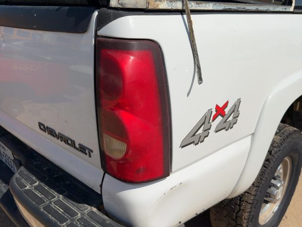 2004-2007 Chevy Silverado 2500 Passenger Right Tail Light Brake Lamp Oem Rear — photo 1