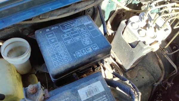 2000 Honda Passport Engine Fuse Box — photo 2