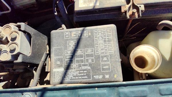2000 Honda Passport Engine Fuse Box — photo 3
