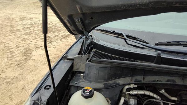 2016-21 Hyundai Tucson Passenger Right Hood Hinge Assembly Oem Coliseum Grey Z56 — photo 1