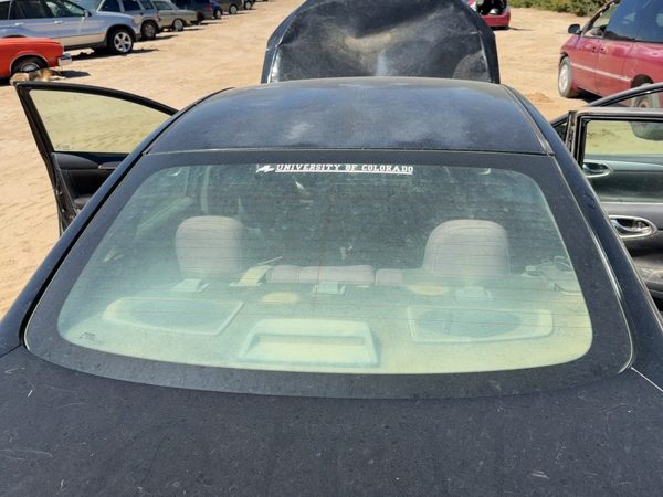 2014 Nissan Sentra Back Glass/window — photo 4