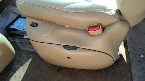 96-00 Town & Country Passenger Right Front Inside Seat Trim Panel Cubby K5 Camel — photo 3
