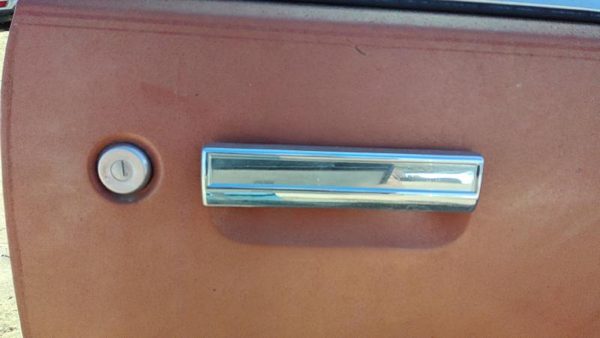 1985 2Dr Pontiac Sunbird Passenger Right Front Outside Door Handle Oem — photo 1