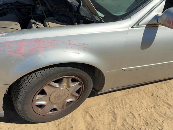 2005 Cadillac Deville Fender LH Platinum 67U — photo 4