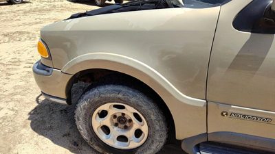 1998 Lincoln Navigator Fender LH Gold Bi