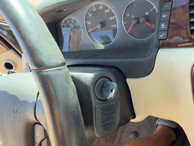 2010-2011 Chevy Impala Steering Column Assembly Oem Floor Shift Neutral 522