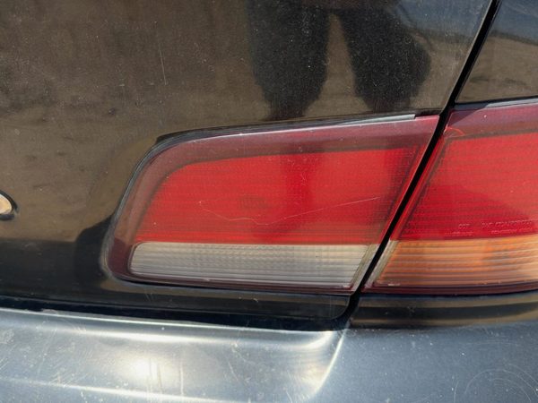 1997-1999 Nissan Maxima Passenger Right Inner Tail Light Brake Lamp Oem Rear — photo 1
