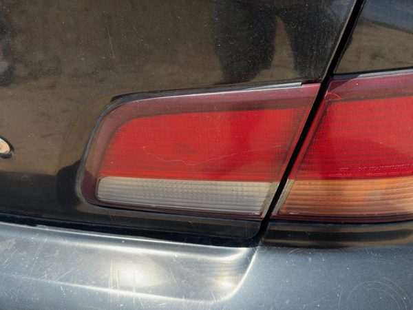 1997-1999 Nissan Maxima Passenger Right Inner Tail Light Brake Lamp Oem Rear — photo 2