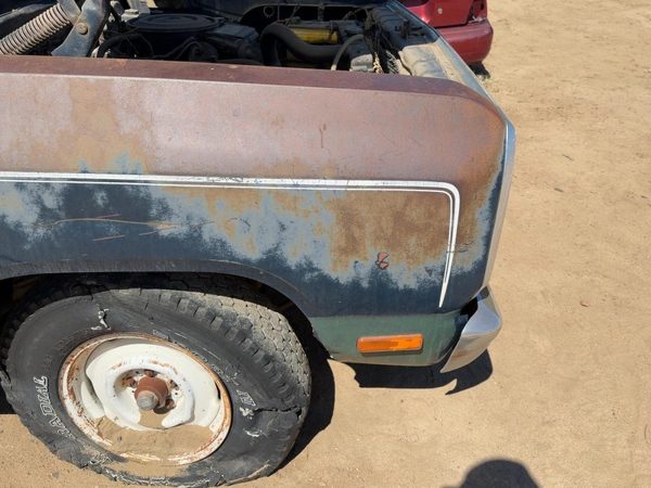 1981-1993 Dodge D150 Passenger Right Front Fender Oem 04504124 — photo 4