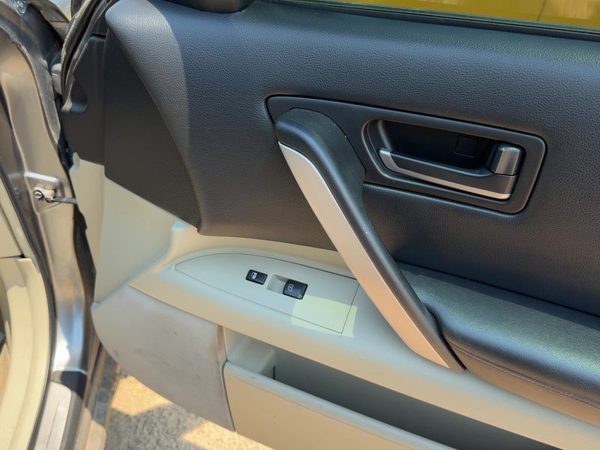 03-06 Fx45 Passenger Right Front Door Trim Panel With Switches Willow/Black S — photo 2