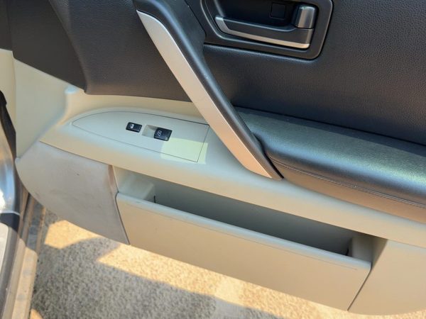 03-06 Fx45 Passenger Right Front Door Trim Panel With Switches Willow/Black S — photo 3