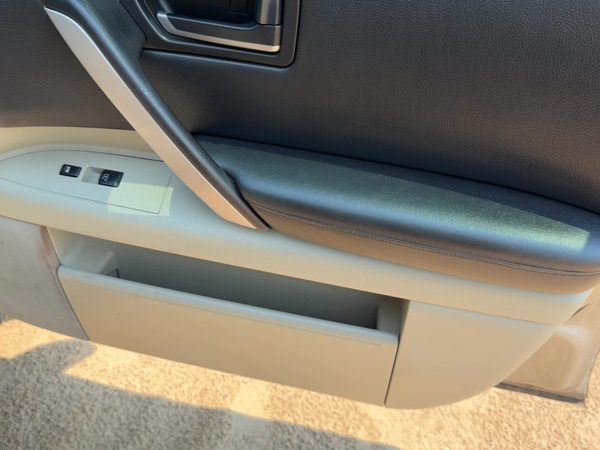 03-06 Fx45 Passenger Right Front Door Trim Panel With Switches Willow/Black S — photo 4