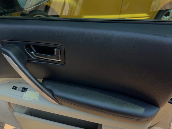 03-06 Fx45 Passenger Right Front Door Trim Panel With Switches Willow/Black S — photo 5