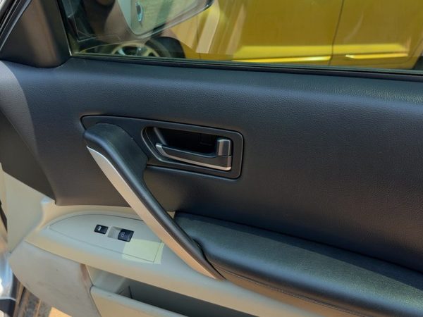 03-06 Fx45 Passenger Right Front Door Trim Panel With Switches Willow/Black S — photo 6