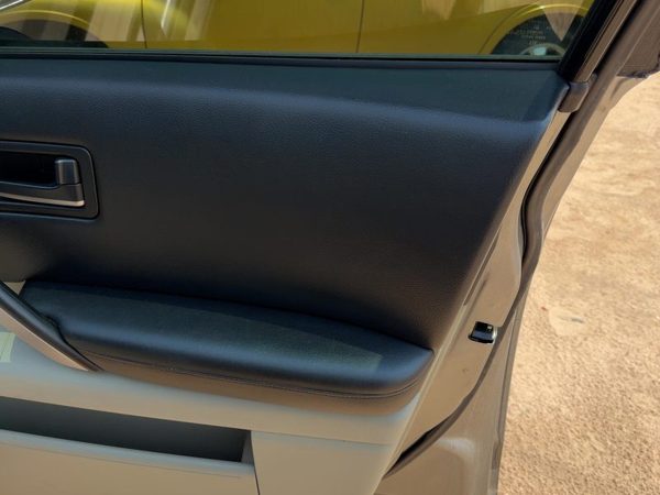 03-06 Fx45 Passenger Right Front Door Trim Panel With Switches Willow/Black S — photo 9