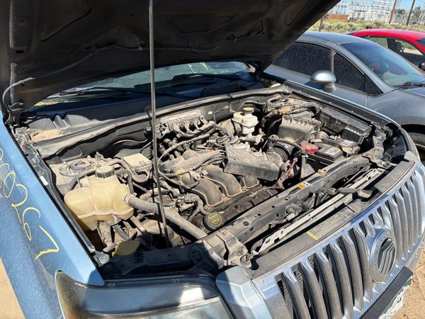 2008 Mercury Mariner — vehicle photo 2