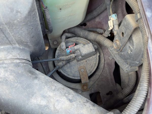 1994-1995 Olds Eighty Eight Fuel Vapor Canister Oem Charcoal Housing Royale — photo 3
