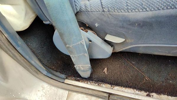 1987 Ford Ranger Seat Track Blue — photo 2