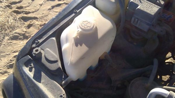 1996 Geo Tracker Windshield Washer Fluid Reservoir With Pump Oem Wiper Tank — photo 9