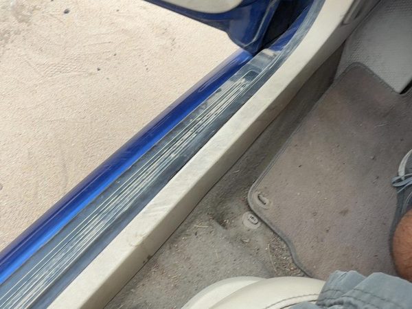 1998-2010 Vw Beetle Convertible Driver Left Lower Kick Trim Panel Oem Tan — photo 4