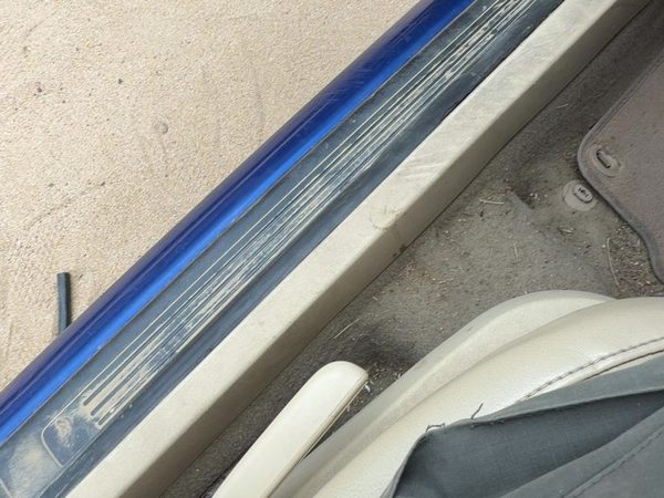 1998-2010 Vw Beetle Convertible Driver Left Lower Kick Trim Panel Oem Tan — photo 6