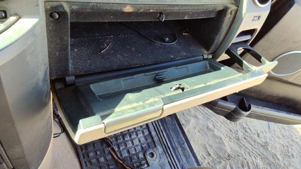 05-09 Land Rover Lr3 Glove Box Assembly Complete Door With Latch Oem Upper Tan — photo 5