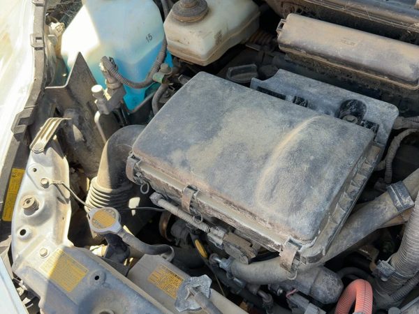 04-09 Prius Complete Air Intake Cleaner Filter Box Housing With Tube 1.5L Hybrid — photo 4