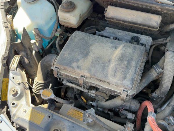 04-09 Prius Complete Air Intake Cleaner Filter Box Housing With Tube 1.5L Hybrid — photo 5