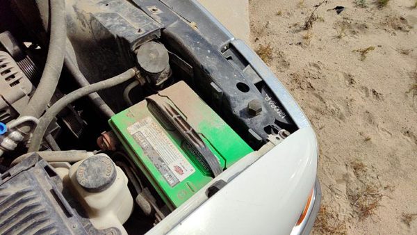 1995-2005 S10 Blazer Complete Battery Box Mount Tray With Hold Down Oem 4.3L — photo 2