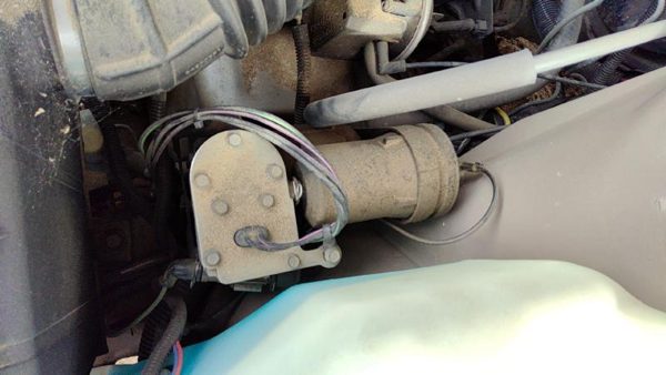 1992 Buick Park Avenue Air Ride Susp. Compressor — photo 2