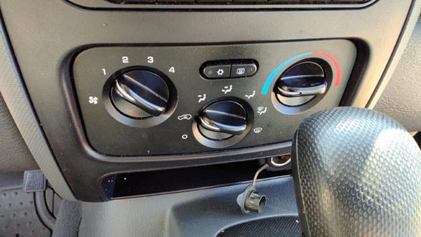2004-07 Jeep Liberty Temperature Control Module In Dash Heater Ac Head Unit Oem — photo 2